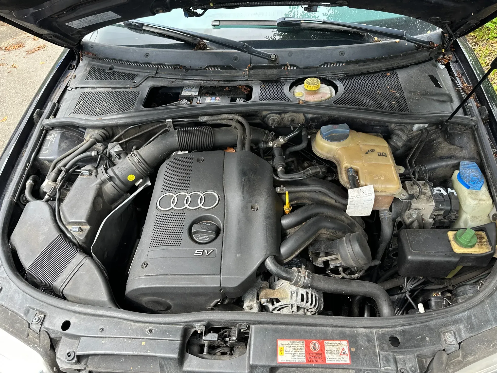 Audi A4 B5 3B Kühlrohr Rohr Leitung Wasserschlauch 058121065F AVV ADR - Bild 1