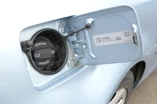 Audi A4 8H Cabrio Tankdeckel Tankklappe Tank Deckel Klappe blau LY5S - Bild 2