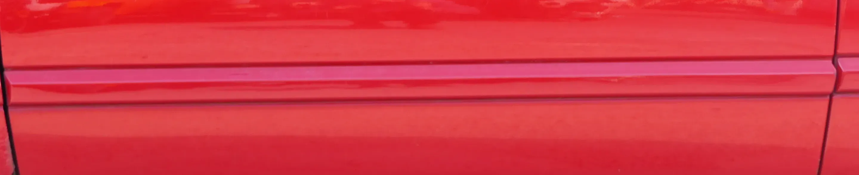 Golf 3 1H Leiste Zierleiste Tür vorne links Fahrertür rot LP3G 2/3-Türer lackier - Bild 1