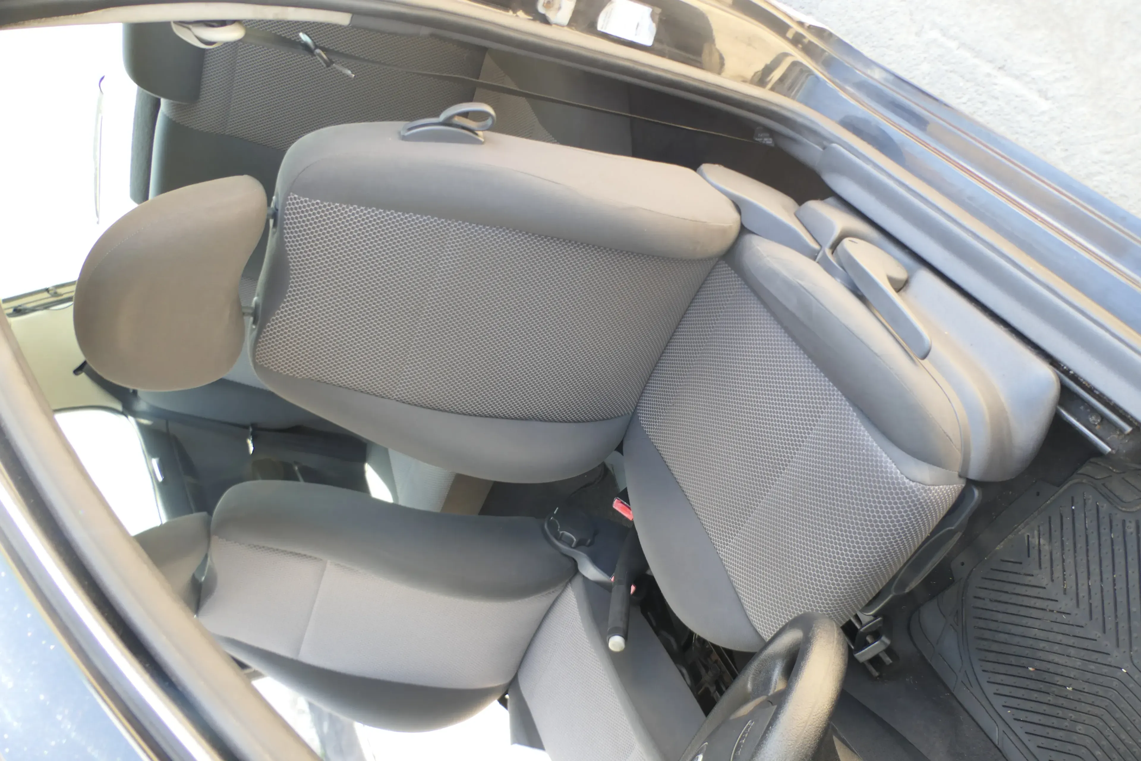 VW Fox Sitz Fahrersitz vorne links OHNEAirbag höhenverstellbar  v - Bild 1