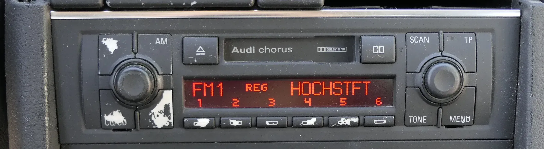 Audi A4 8E Radio Audi Kasette Original chorus mit Code - Bild 1