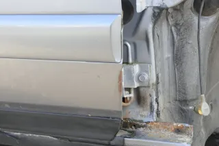 Audi A6 4A C4 Tür Türblatt vorne rechts Beifahrertür grau LY7L - ohne Anbauteile - Bild 2