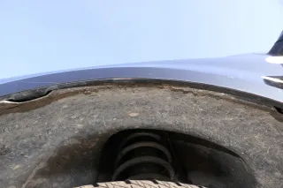 VW Fox Kotflügel vorne links schwarz L041 - Bild 6