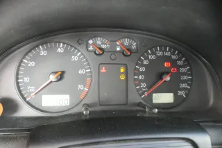 VW Passat 3B Tacho Tachometer Kombiinstrument 204.000km 3B0919861B Benziner - Bild 1