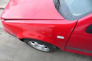 VW Golf 4 1J Kotflügel vorne links rot LY3D - kleine Hageldellen - Bild 5