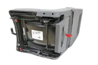 VW Touran Sitz hinten rechts (hinter Beifahrersitz) Rücksitz anthrazit Isofix 74 - Bild 3