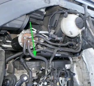 VW Tiguan 5N 2,0 TDI Leitung Leitungen Kraftstoffleitung Rohre Rohr 1K0130307AR - Bild 1