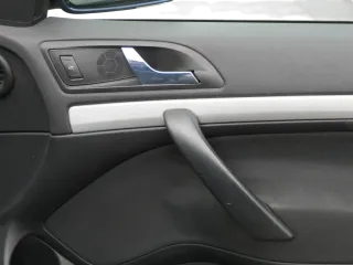 1x Octavia 1Z Türverkleidung Verkleidung Tür vorne rechts schwarz onyx Türgriff - Bild 2