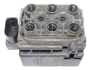 Audi Q7 4L Touareg 7L Steuergerät 7L0698014 Magnetventil Ventileinheit Luftfahrw - Bild 1