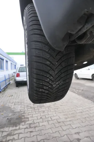 Audi A4 8E A6 4B Alufelgen 205/55 R16 91H Winterreifen Reifen 3-7mm 4B0601025K - Bild 2