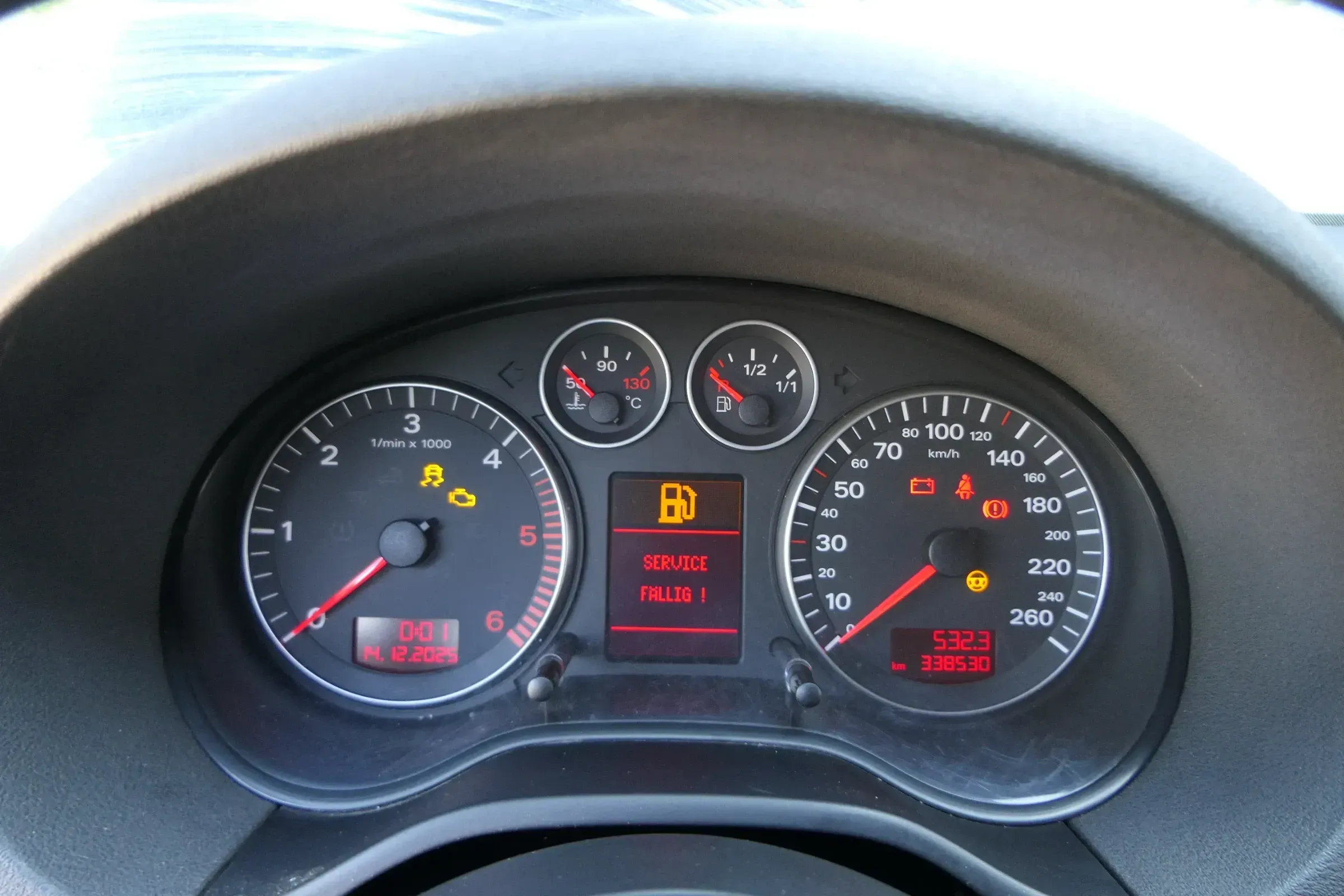 Audi A3 8P Tacho Tachometer Kombiinstrument 8P0920931E 1.9 Diesel TDI 338.000km - Bild 1