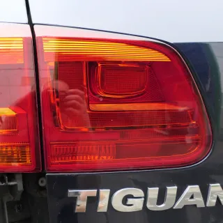 VW Tiguan 5N Rücklicht hinten links innen Rückleuchte Heckleuchte 5N0945093G - Bild 1