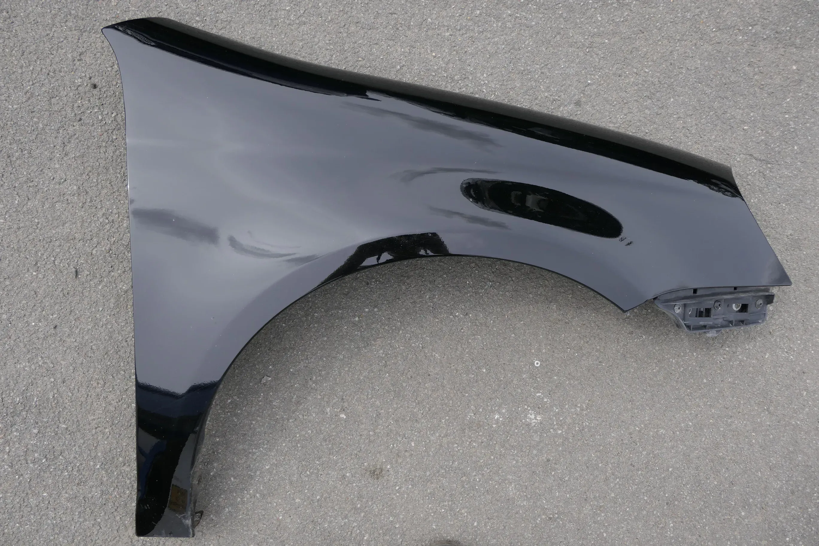 VW Golf Variant Kombi 5 V 1K Jetta Kotflügel vorne rechts schwarz L041 - Bild 1