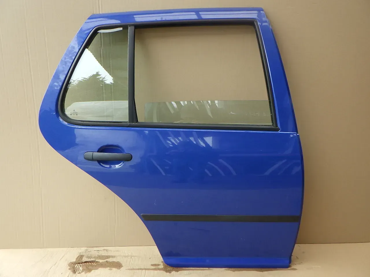 VW Golf 4 Limousine Tür hinten rechts blau LW5Z jazzblue (KEINkombi) - Bild 1