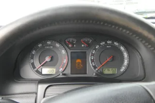 Skoda Superb 3U Tacho Tachometer Benzin 276.000km 3U0920842B - Bild 1