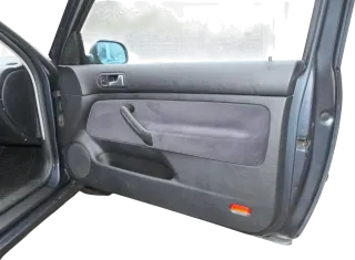 VW Golf 4 2/3-Türer Türverkleidung Verkleidung Tür vorne rechts schwarz Griff - Bild 6