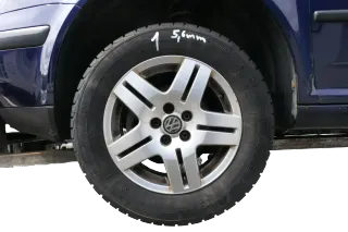 4x Golf 4 Bora Alufelgen Felgen 195/65 R15 Winterreifen Reifen 1J0601025Q 6-7mm - Bild 1