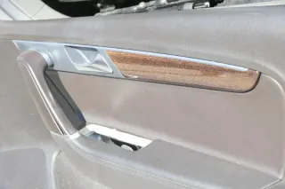 VW Passat 3C B7 Kombi 1x Türverkleidung Verkleidung Tür vorne rechts Leder braun - Bild 2