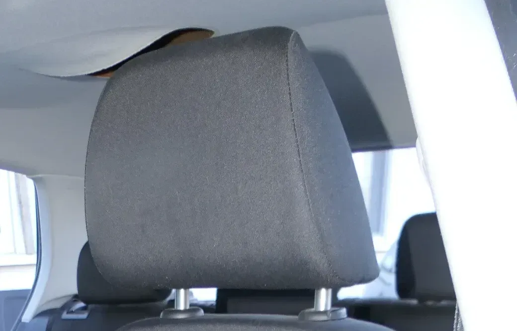 Golf 6 5K 1K auch Kombi AJ5 Kopfstützen Kopfstütze vorne rechts / links schwarz - Bild 1