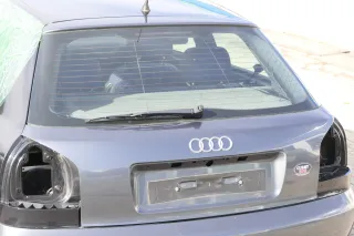 Audi A3 8L Facelift Heckklappe Kofferraumklappe Klappe hinten grau (evtl. LY7K ? - Bild 4