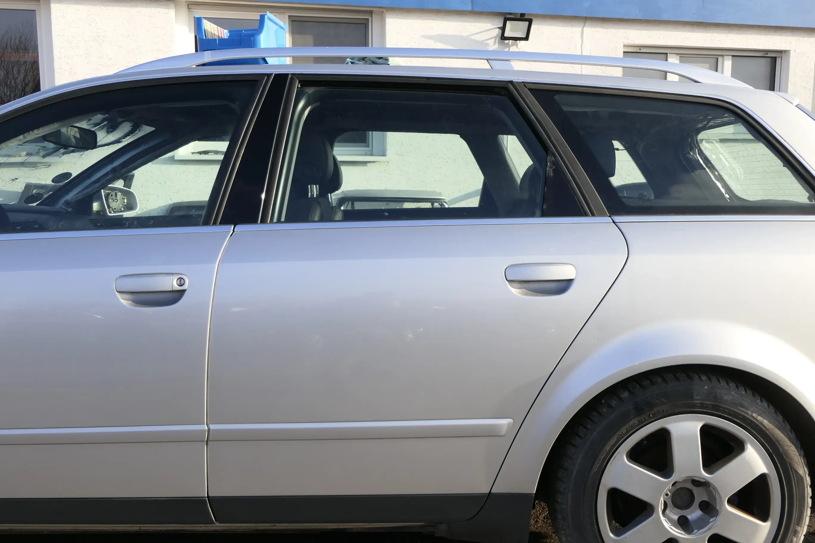 Audi A4 B6 8E Türblatt Tür hinten links silber grau LY7W Kombi Avant + Rahmen - Bild 1