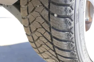 2x 3C Golf Reifen Winterreifen 235/40R18 95V 7-9mm   NUR 2 x REIFEN - Bild 4