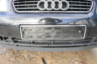 Audi A3 8L Stoßstange Frontstoßstange vorne schwarz LY9B mit Grill - Bild 9