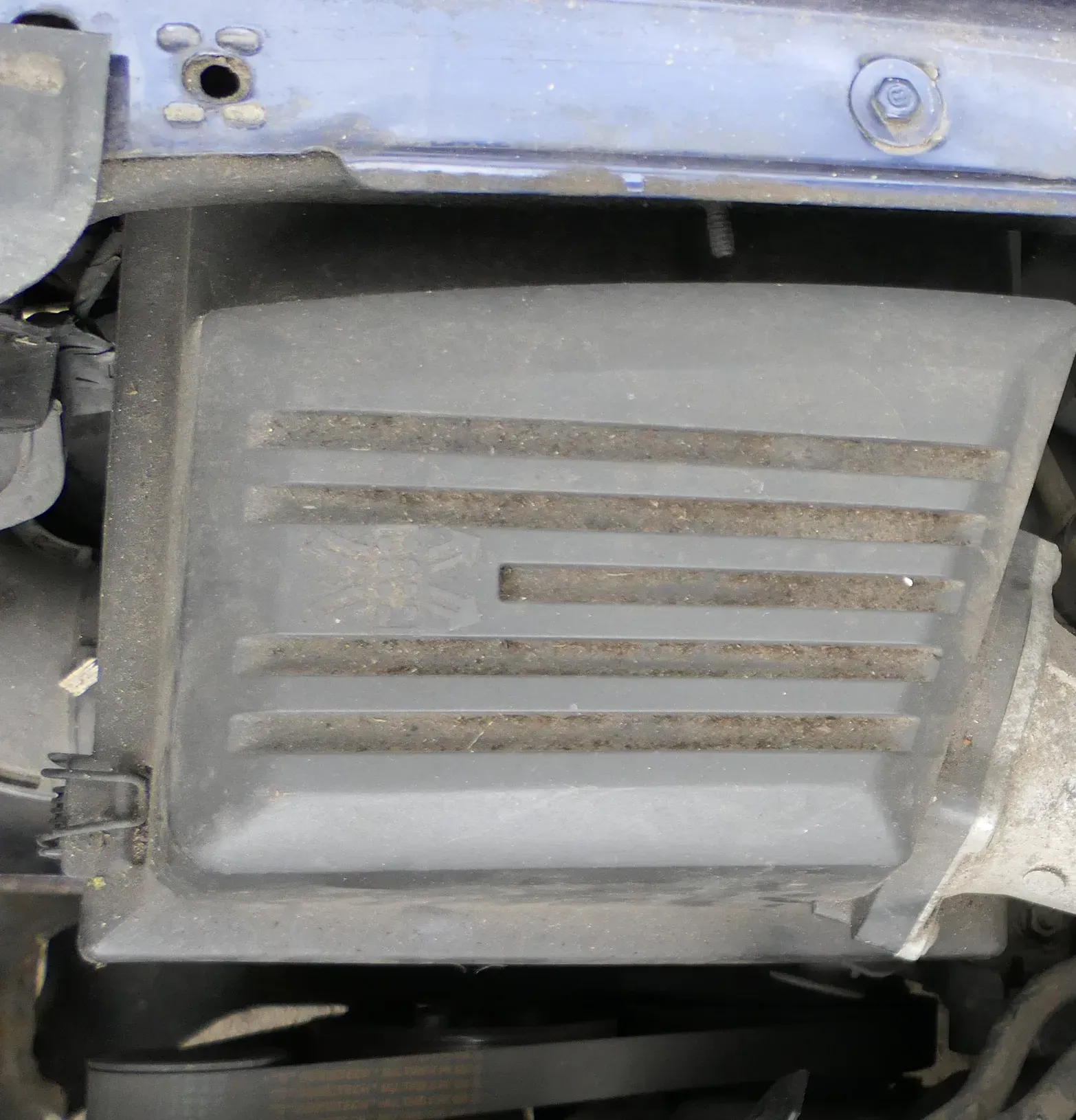 VW Golf 3 1H 1E Cabrio Luftfilterkasten Deckel Luftfilter AFT AKS 1,6 - Bild 1
