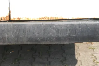 VW LT 35 2D Stoßstange hinten Frontstoßstange schwarz Träger - Bild 8