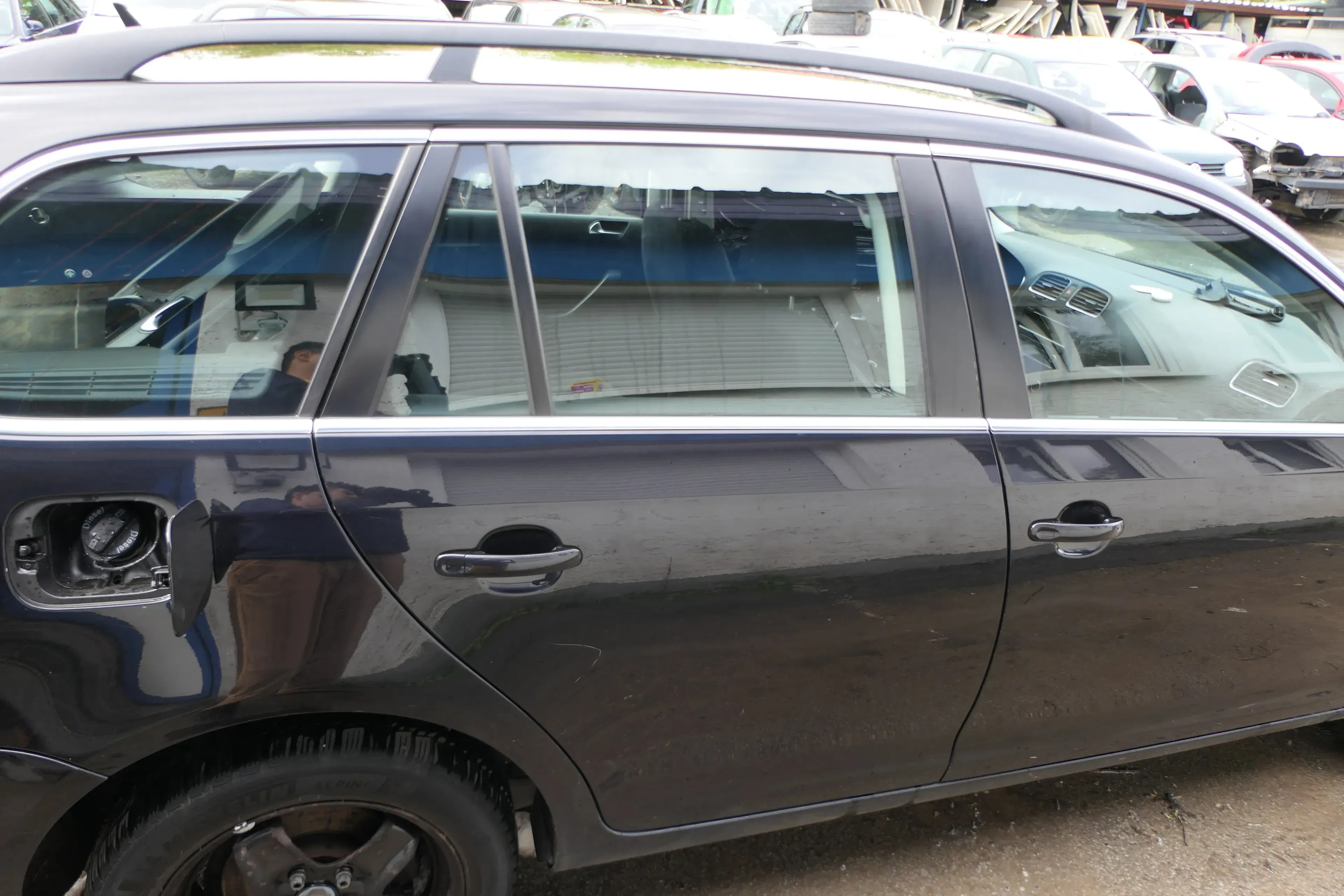 VW Golf 5 1K5 + Golf 6 AJ5 nur Kombi / Variant Tür hinten rechts schwarz LC9X-oh - Bild 1
