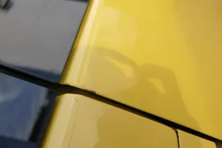 VW Caddy 3 2k Tür hinten rechts gelb Post L132 Schiebetür mit Scheibe - Bild 4