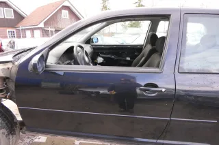 VW Golf 4 Tür vorne links Fahrertür 2/3-Türer schwarz LC9Z - OHNE Anbauteile - Bild 1