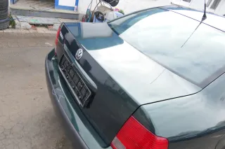 VW Passat 3B Limousine Heckklappe Klappe hinten Kofferraumklappe grün LC6N - Bild 3