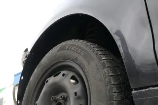 VW Polo 9N3 Kotflügel vorne links schwarz LC9Z - Bild 5