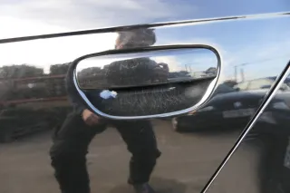 Audi A4 B7 8E Tür hinten links schwarz LZ9Y Kombi mit Scheibe und Rahmen - Bild 2