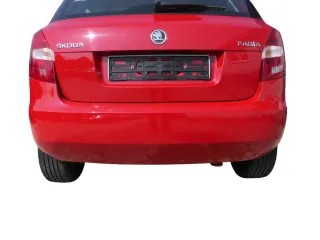 Fabia 5J Schrägheck Limousine Stoßstange hinten Heckstoßstange rot LF3K - Bild 1
