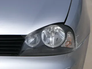 Seat Arosa 6H Stoßstange Frontstoßstange vorne grau silber LS7N Facelift + Grill - Bild 3