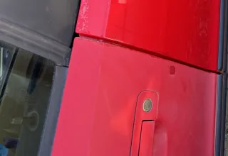 Audi 80 90 Tür vorne links Fahrertür Rahmen Türblatt rot LY3H -ohne Anbauteile - Bild 8