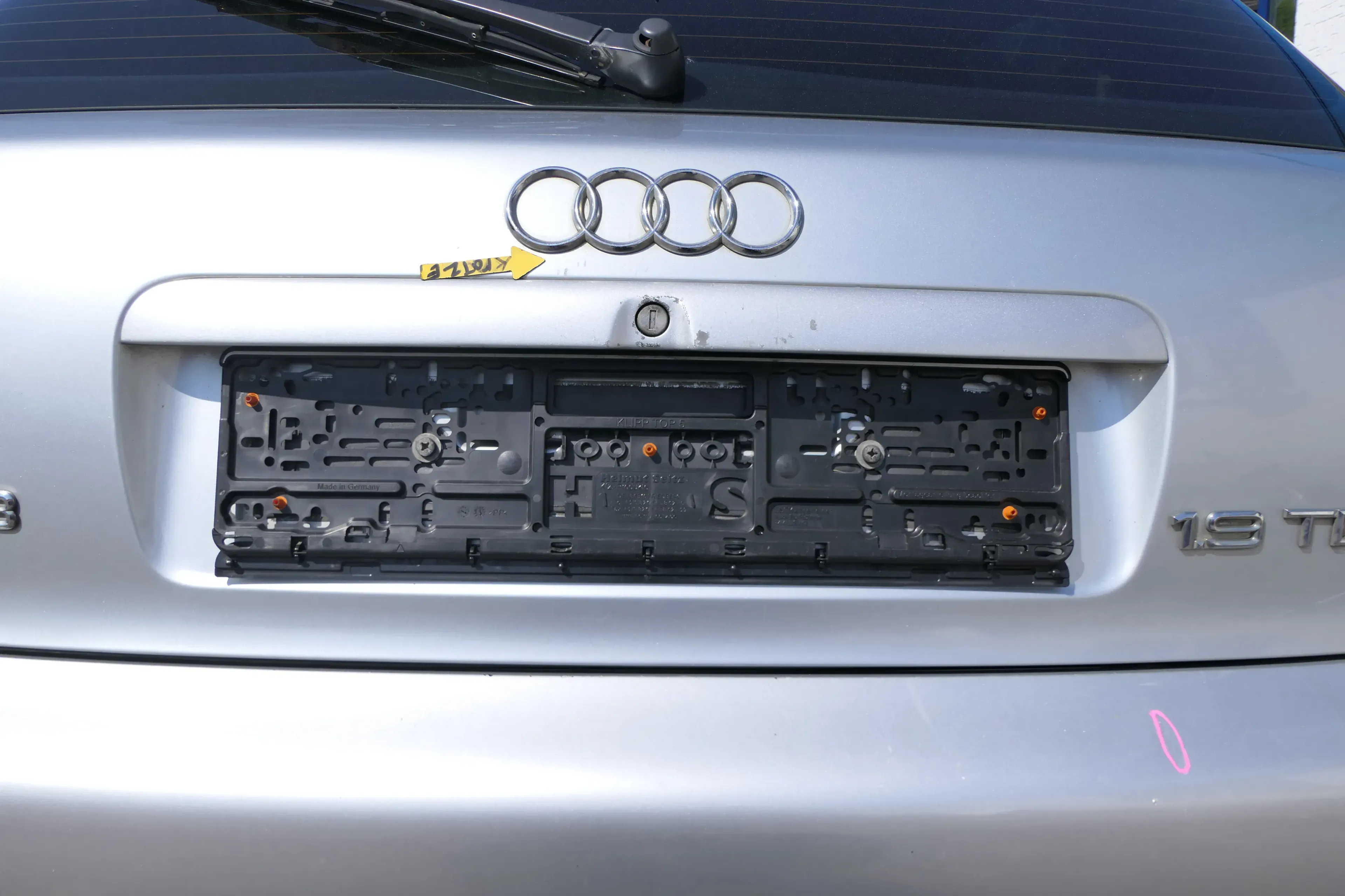 A3 8L A4 Avant Griff Heckklappe Heckklappengriff bis caBj1999 silber LY7M - Bild 1