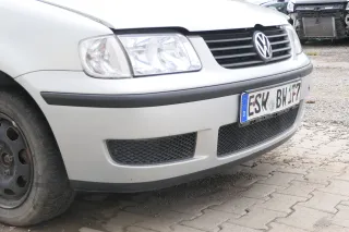 VW Polo 6N2 Stoßstange vorne Frontstoßstange Stoßfänger silber LB7Z + Grill - Bild 5