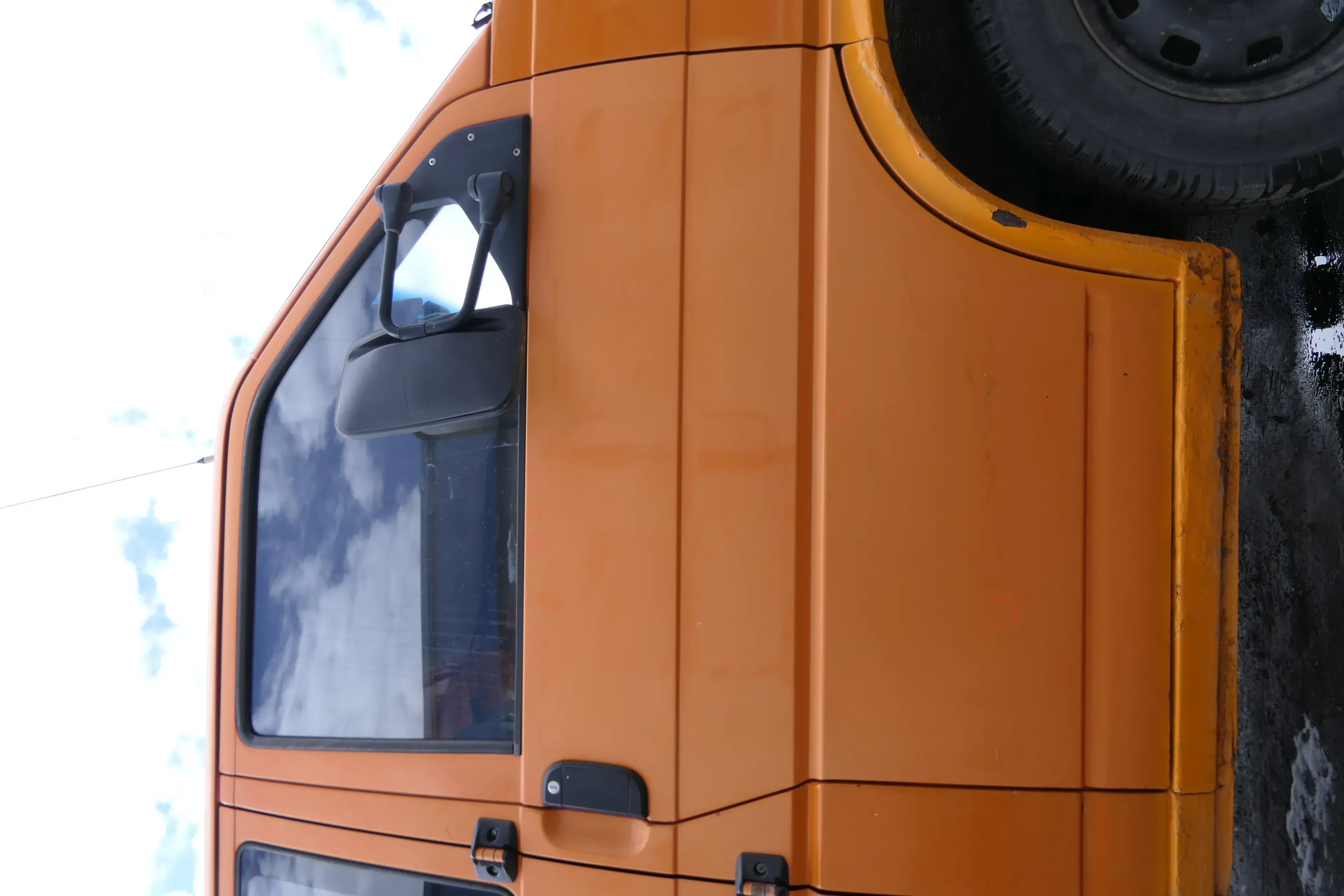VW T4 Tür vorne rechts orange LP2C Beifahrertür 701831056H bis ca1996 ohne Anbau - Bild 1