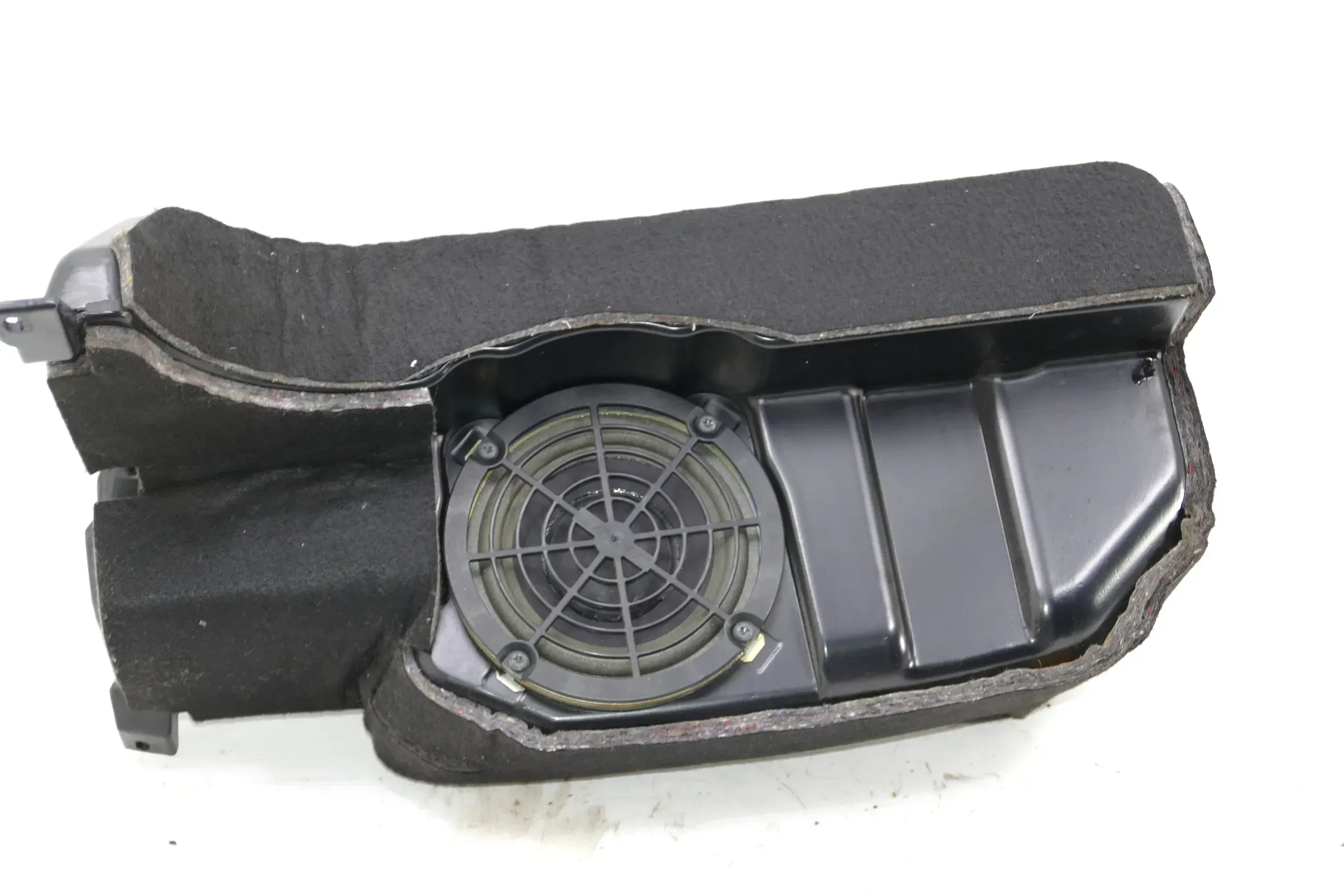 Audi A6 4B Avant Kombi Subwoofer 4B9035382A Lautsprecher Bassbox Bose - Bild 1