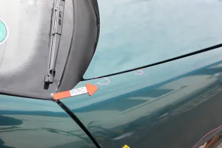 VW Polo 6N 6N1 Kotflügel vorne rechts grün LC6P - Mängel - Delle - Rost !!! - Bild 4