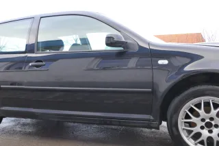 VW Golf 4 Tür vorne rechts Beifahrertür 2/3-Türer schwarz LC9Z ohnAnbauteile - Bild 1