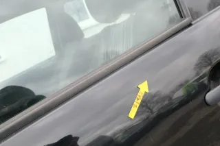 VW Fox 5Z Tür vorne links Fahrertür schwarz L041 - ohne Anbauteile - Bild 8