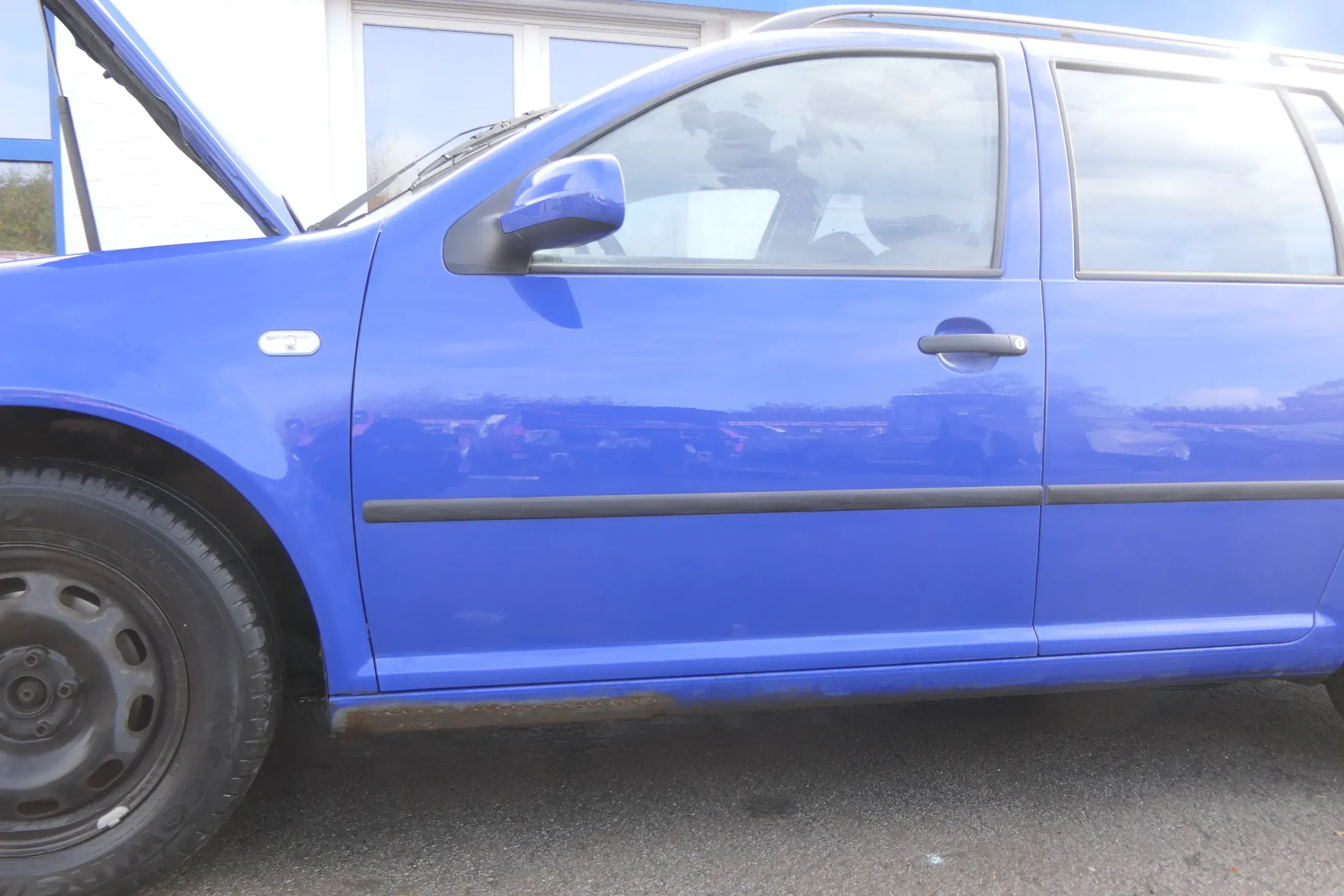 VW Golf 4 Bora Tür vorne links Fahrertür 4/5-Türer & Kombi blau LW5Z -ohneAnba - Bild 1