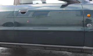 Audi A4 B5 Tür nur Türblatt vorn rechts Beifahrertür grün LZ6U Kombi Limo - Bild 1