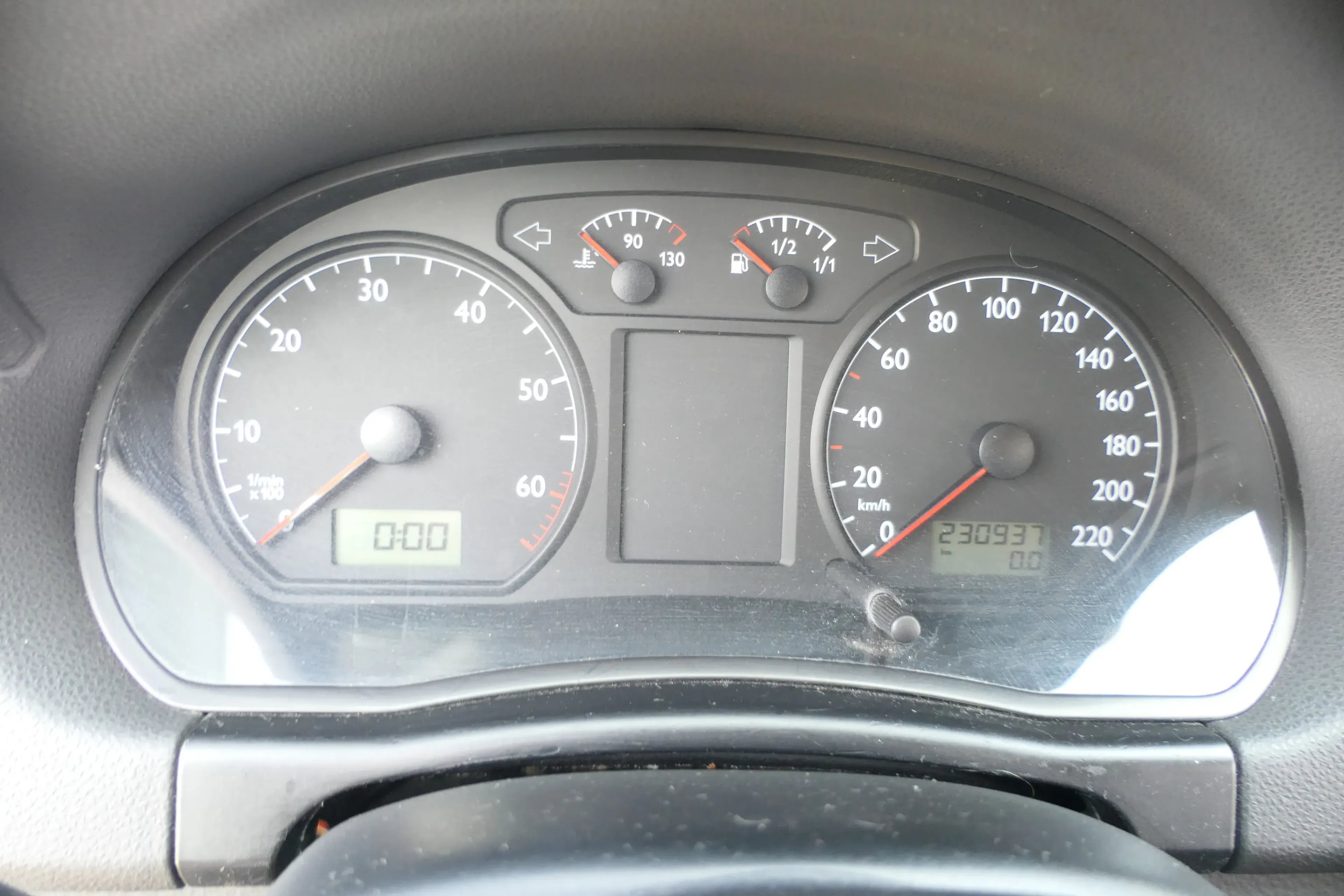 VW Polo 9N Tacho Tachometer Kombiinstrument 230.000km 6Q0920800P 1,2 47kw 40kw - Bild 1