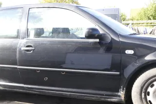 VW Golf 4 Tür vorne rechts Beifahrertür 2/3-Türer schwarz L041 ohne - Bild 1