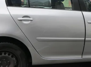 VW Golf 5 V 1K Tür nur Türblatt hinten rechts 4/5-Türer grau silber LA7W reflexs - Bild 1
